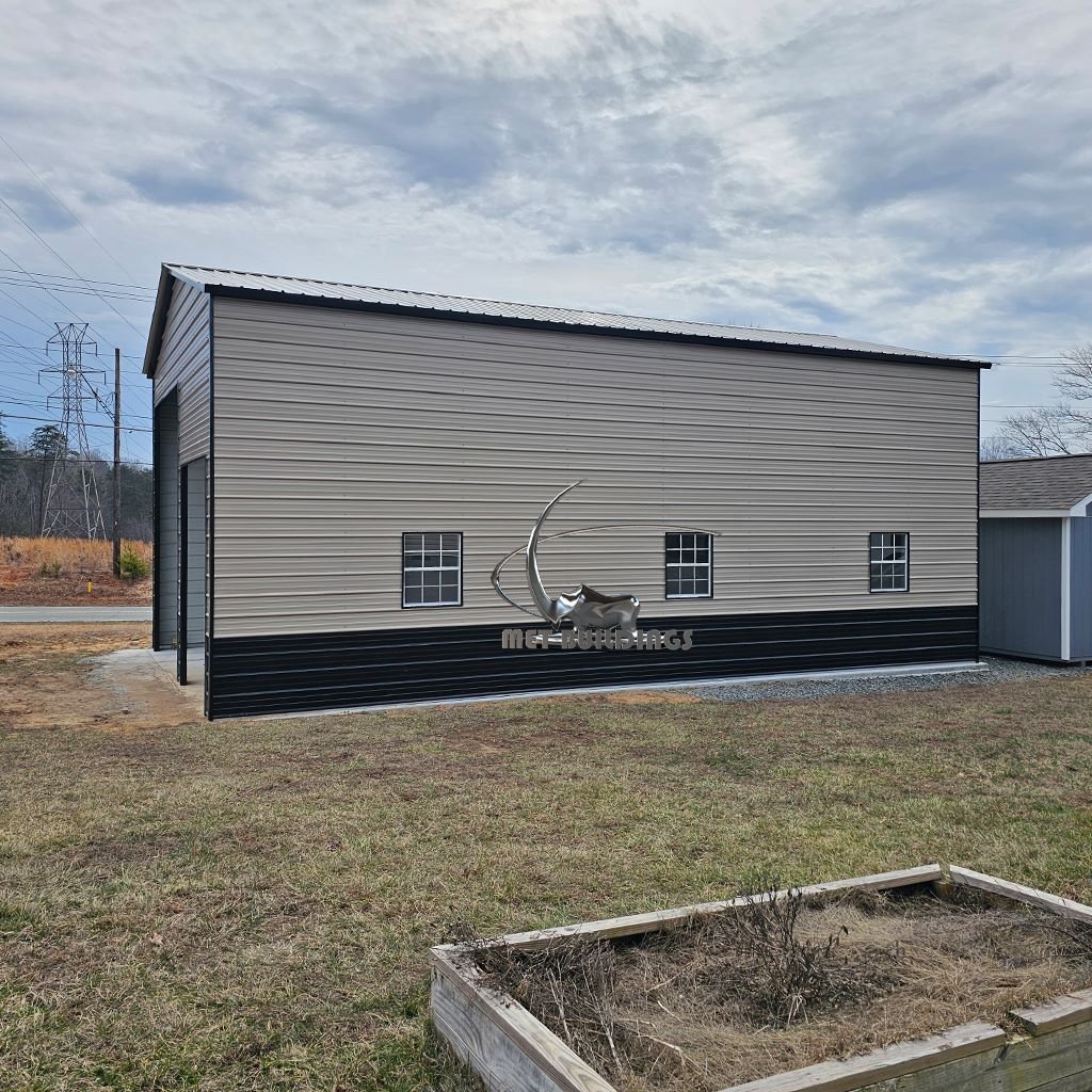 Modern metal building with customizable design, suitable for commercial and residential use, featuring insulation options for energy efficiency and comfort.